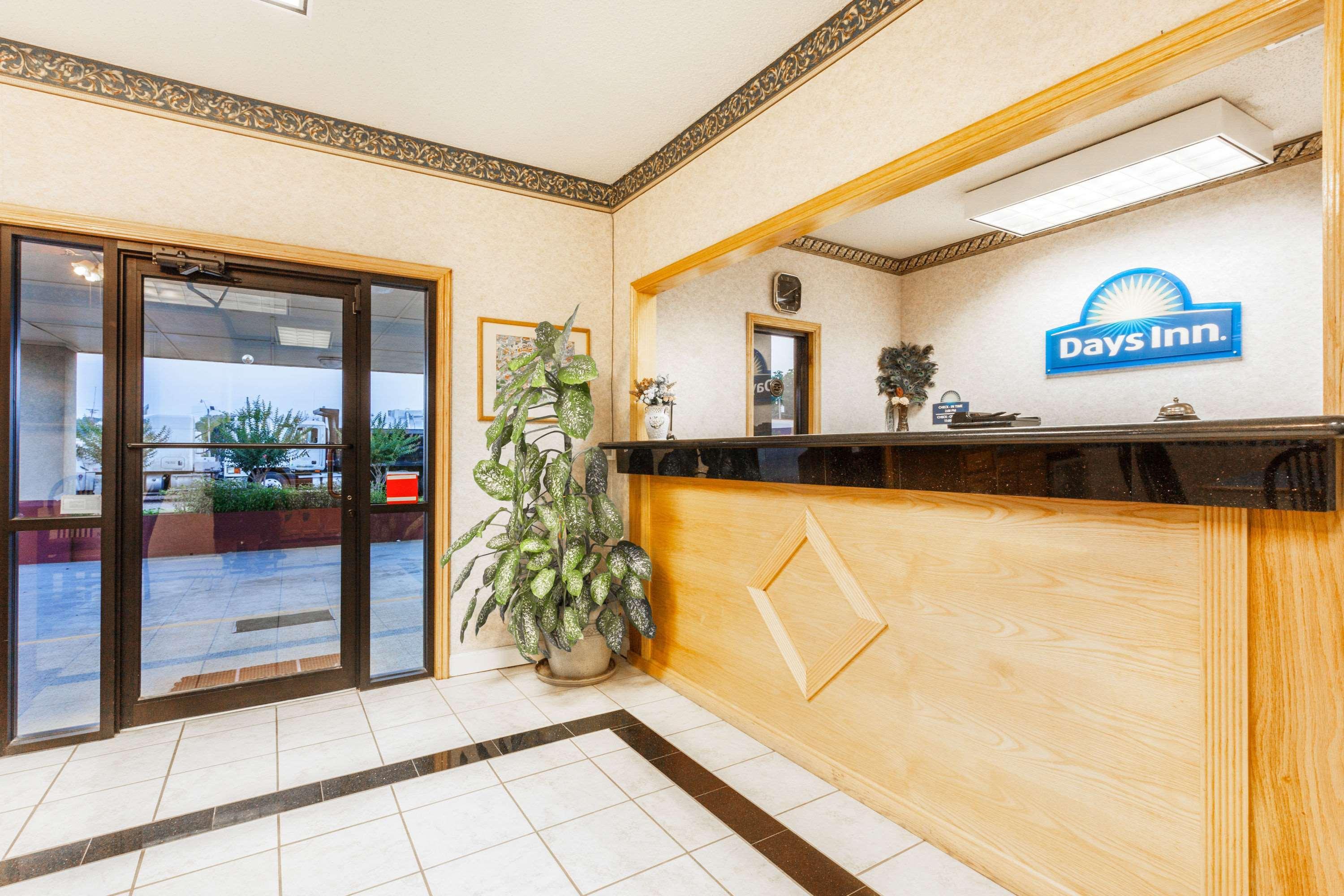 Days Inn By Wyndham Yazoo City Экстерьер фото