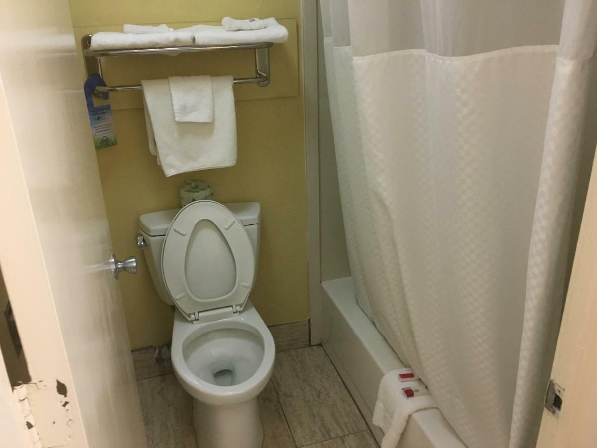 Days Inn By Wyndham Yazoo City Экстерьер фото