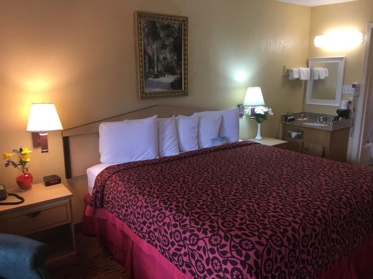 Days Inn By Wyndham Yazoo City Экстерьер фото