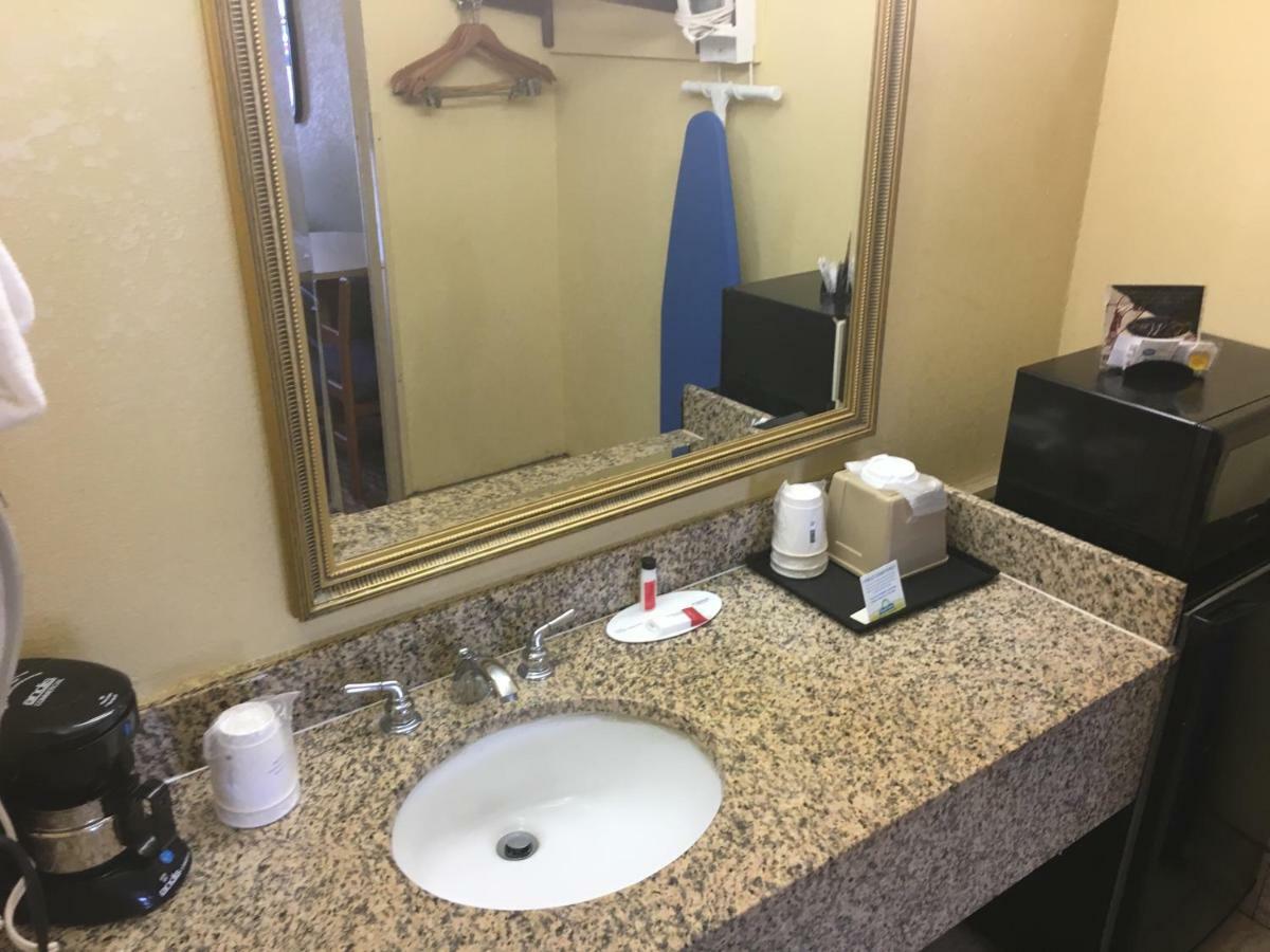 Days Inn By Wyndham Yazoo City Экстерьер фото