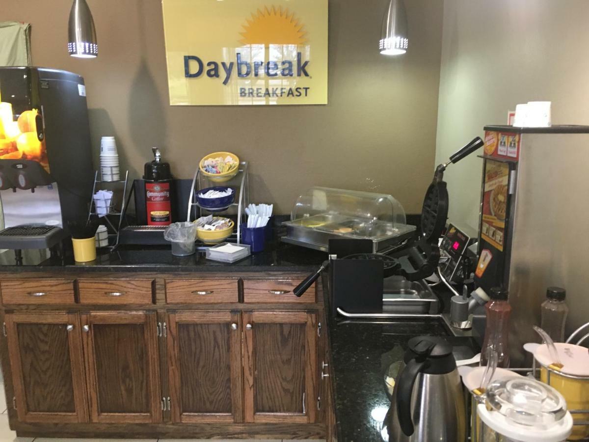 Days Inn By Wyndham Yazoo City Экстерьер фото
